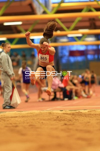 Athletin beim Weitsprung