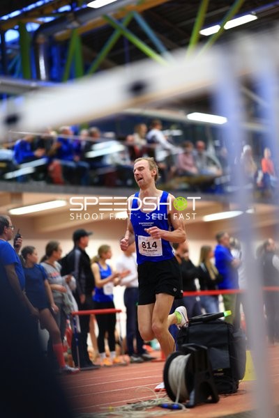 Athlet mit Startnummer 814 in Aktion