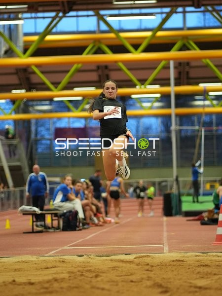 Athletin beim Weitsprung