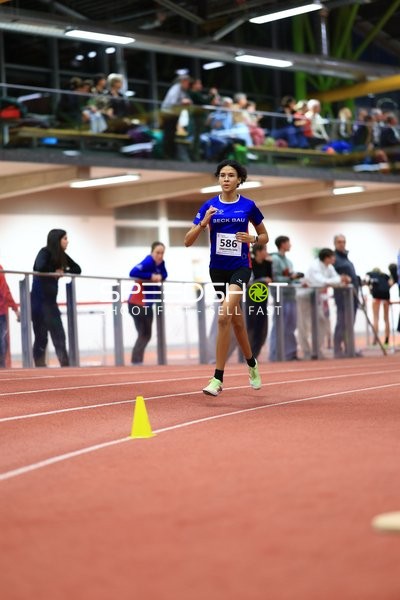 Athlet mit Startnummer 586 in Aktion