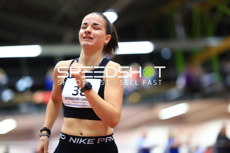 Athletin mit Startnummer 38 in Aktion