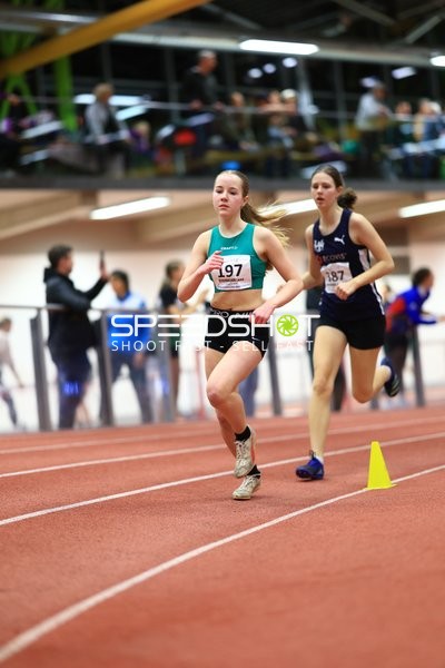 Athletinnen mit Startnummern 197 und 187 laufen