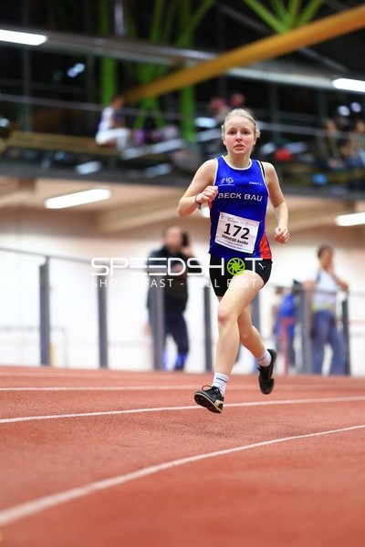 Athletin mit Startnummer 172 in Aktion