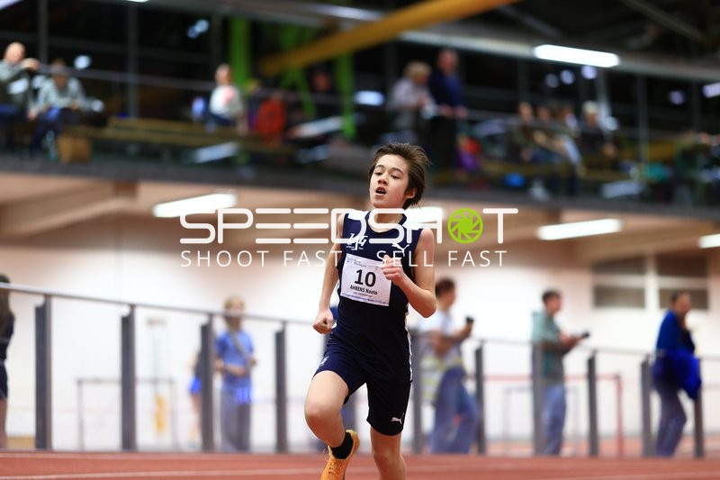 Startnummer 10 läuft in Halle