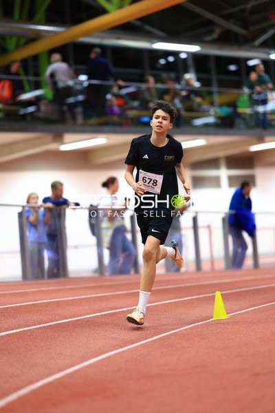 Athlet mit Startnummer 678 in Aktion