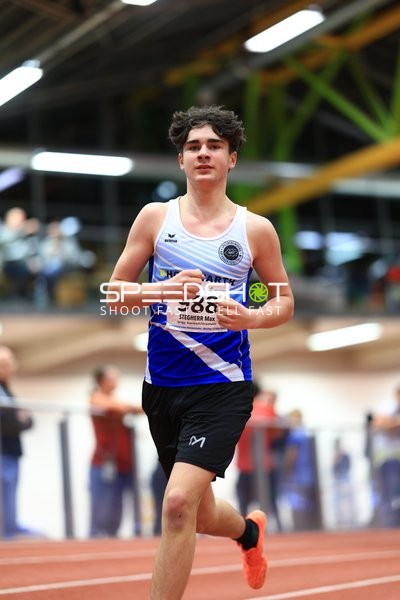 Athlet mit Startnummer 988 in Aktion