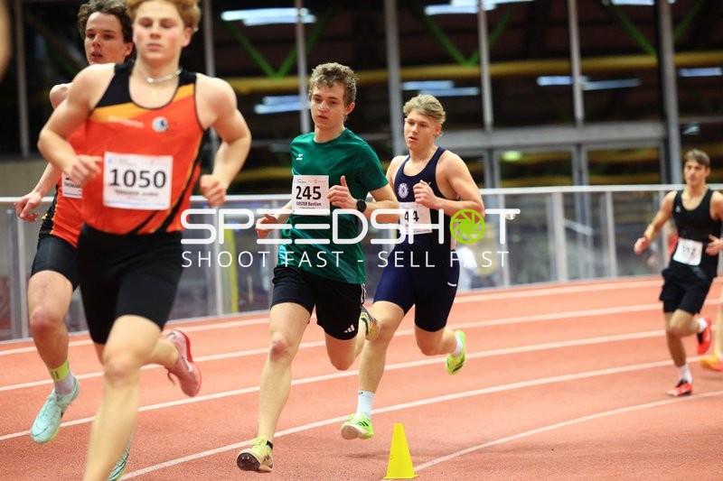 Läufer in Aktion bei Südbayrischer Meisterschaft