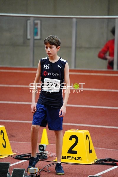 Athlet mit Startnummer 279 am Startblock