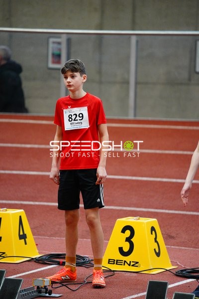 Athlet mit Startnummer 829 am Start