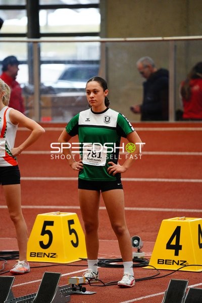 Athletin mit Startnummer 781 in Aktion