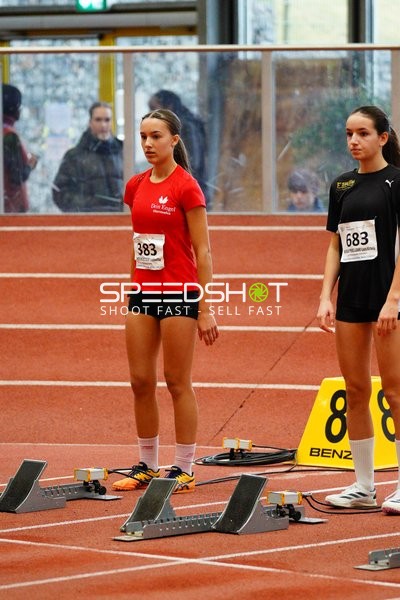 Athletinnen bereit zum Sprintstart