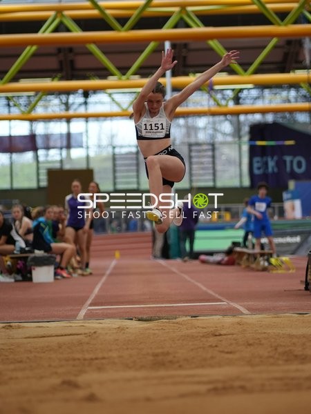 Athletin beim Weitsprung