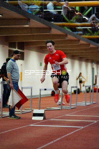 Startnummer 265 im Weitsprung