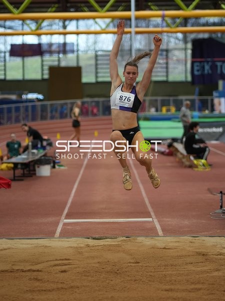 Athletin beim Weitsprung