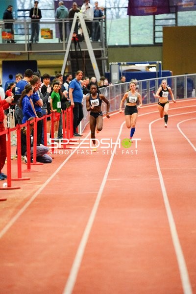 Sprint mit Startnummern 689, 101, 156