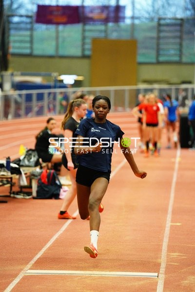 Athletin beim Weitsprung