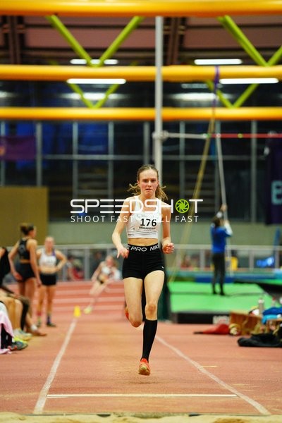 Leichtathletin mit Startnummer 176