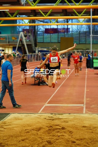 Weitsprung mit Startnummer 365