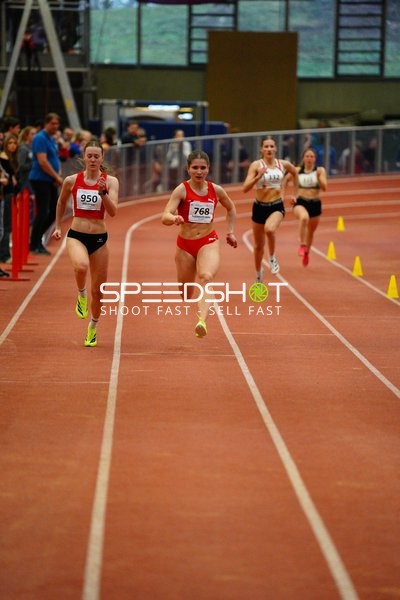 Sprint mit Startnummern 950, 768, 332, 415