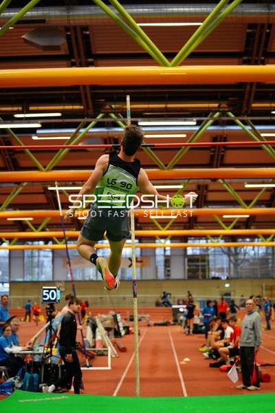 Stabhochsprung mit Startnummer 564