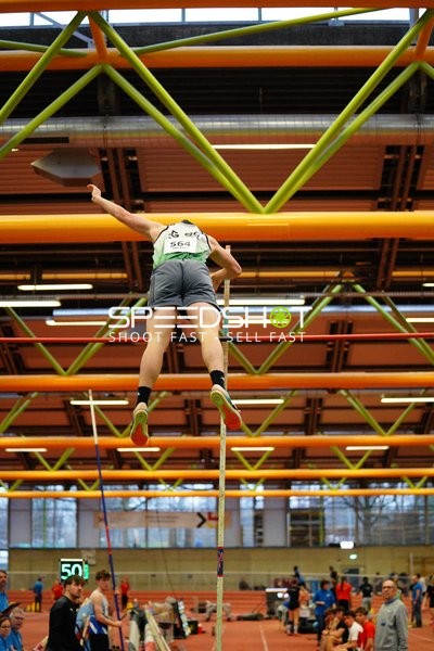 Stabhochsprung mit Startnummer 564
