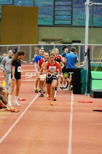 Athletinnen mit Startnummern 365 und 683