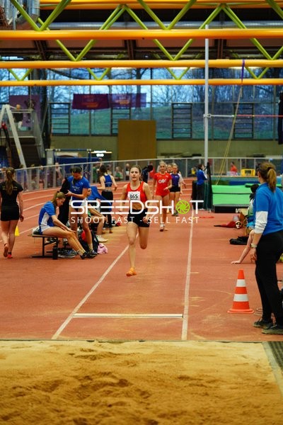 Startnummer 365 beim Weitsprung