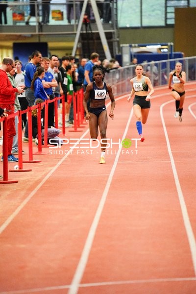 Sprint mit Startnummern 689, 101, 123