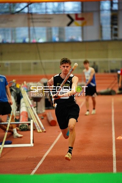 Athlet mit Startnummer 380 in Aktion