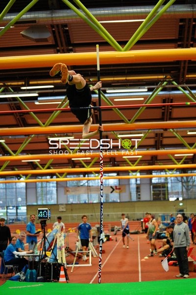 Stabhochspringer in Aktion