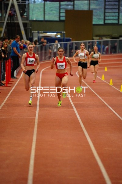 Sprint mit Startnummern 950, 768, 332, 335