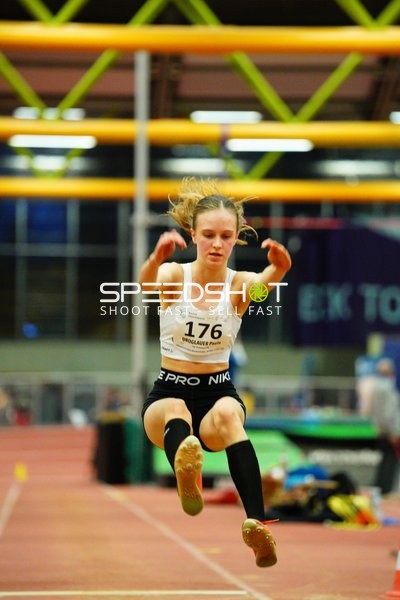 Startnummer 176 beim Weitsprung