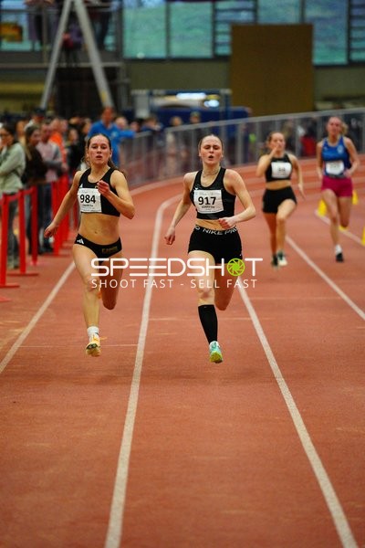 Sprint mit Startnummer 984 und 917