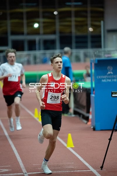 Läufer mit Startnummer 298 in Aktion