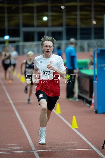 Läufer mit Startnummer 873