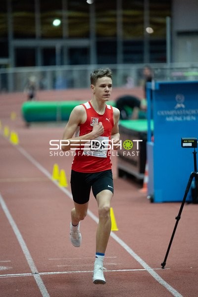 Athlet mit Startnummer 298 läuft