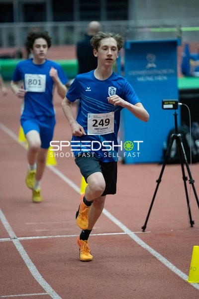 Läufer mit Startnummern 249 und 801