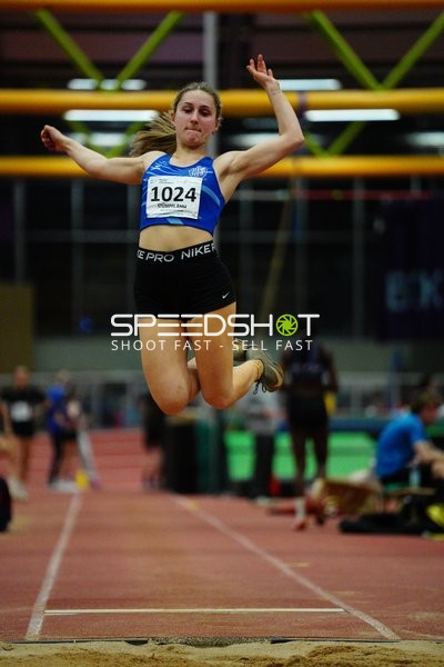 Startnummer 1024 im Weitsprung