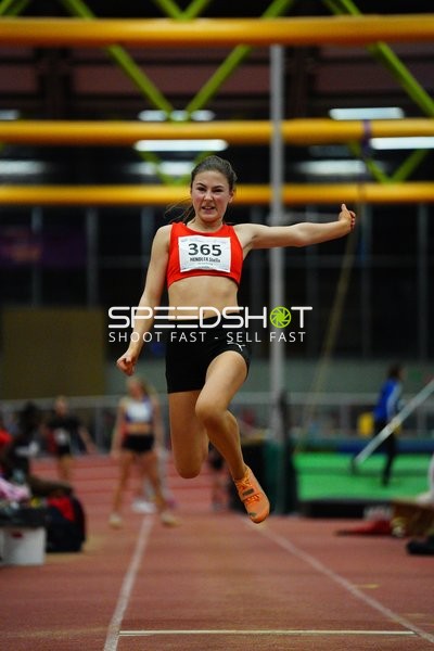 Startnummer 365 beim Weitsprung