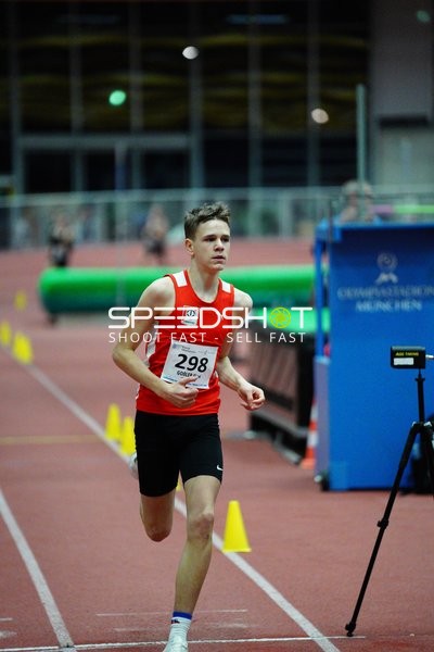 Läufer mit Startnummer 298