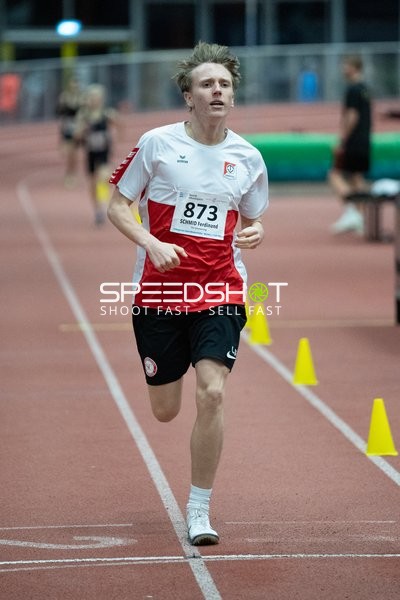 Läufer mit Startnummer 873