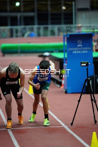 Athleten mit Startnummern 710 und 842 am Start