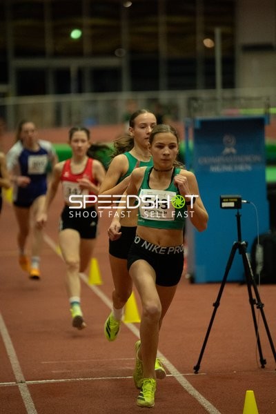 Läuferinnen mit Startnummern 543, 147, 119