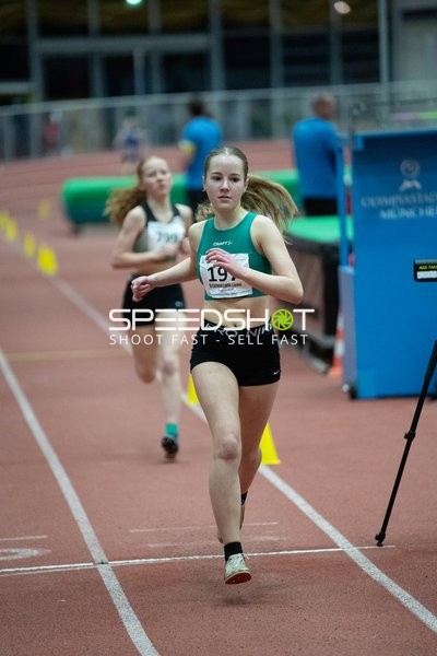 Läuferin mit Startnummer 19