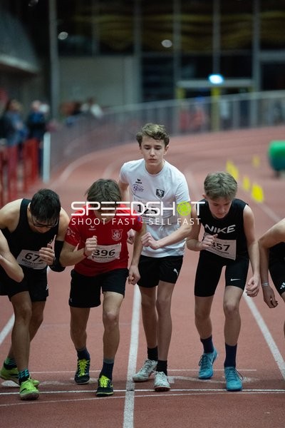 Startvorbereitung mit Startnummern 67, 396, 125, 357