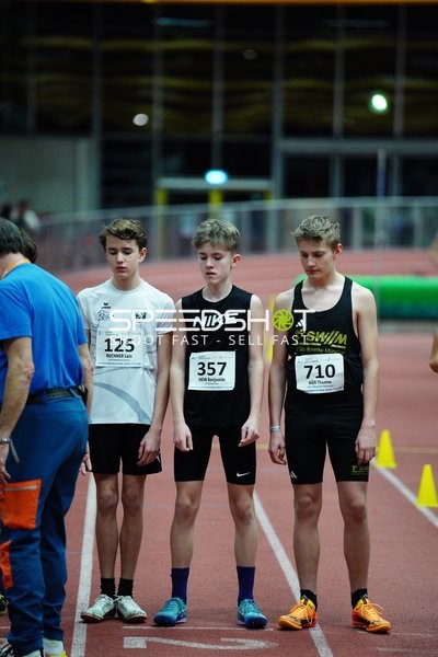 Athleten mit Startnummern am Start