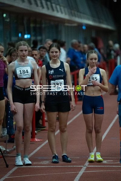 Athletinnen mit Startnummern 184, 387 und 185