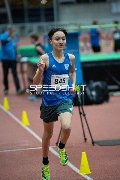 Leichtathlet mit Startnummer 845