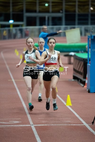 Läuferinnen mit Startnummern 763, 72 und 7