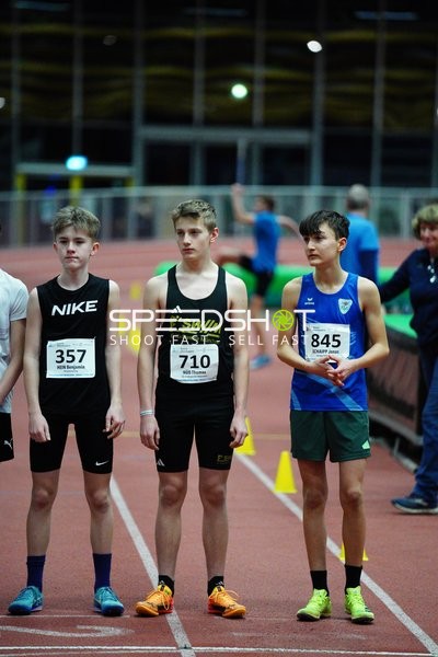 Athleten mit Startnummern 357, 710 und 845